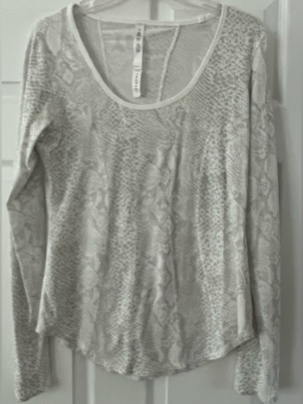 Lululemon Seamed Top - Picture 3 of 6